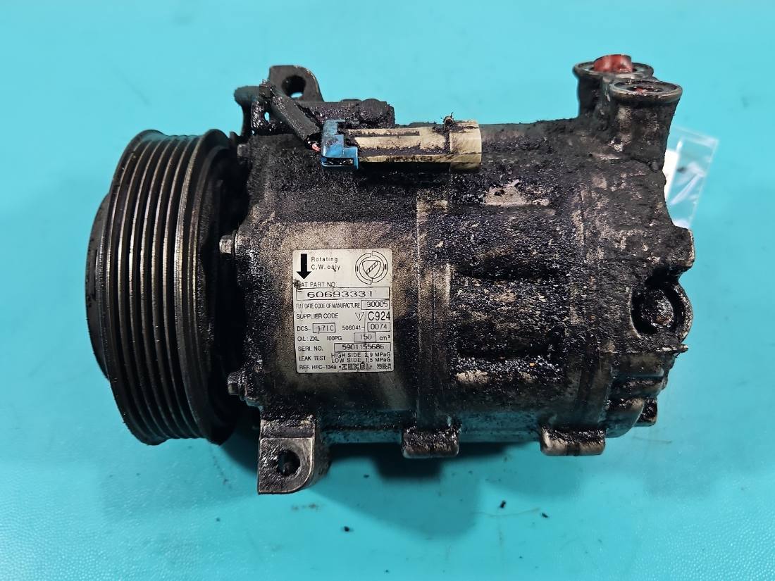 Компресор кондиціонера Alfa romeo 159 60693331