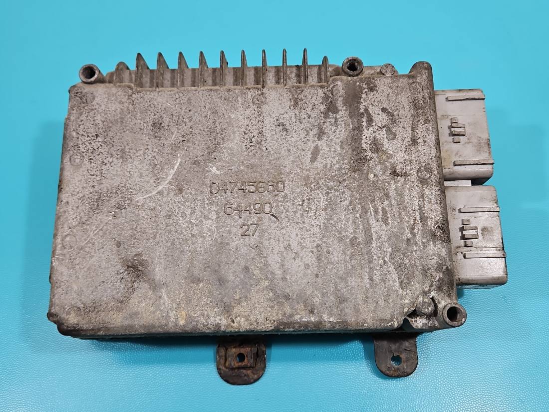 ЕБУ блок управління двигуна Chrysler Voyager 04745860