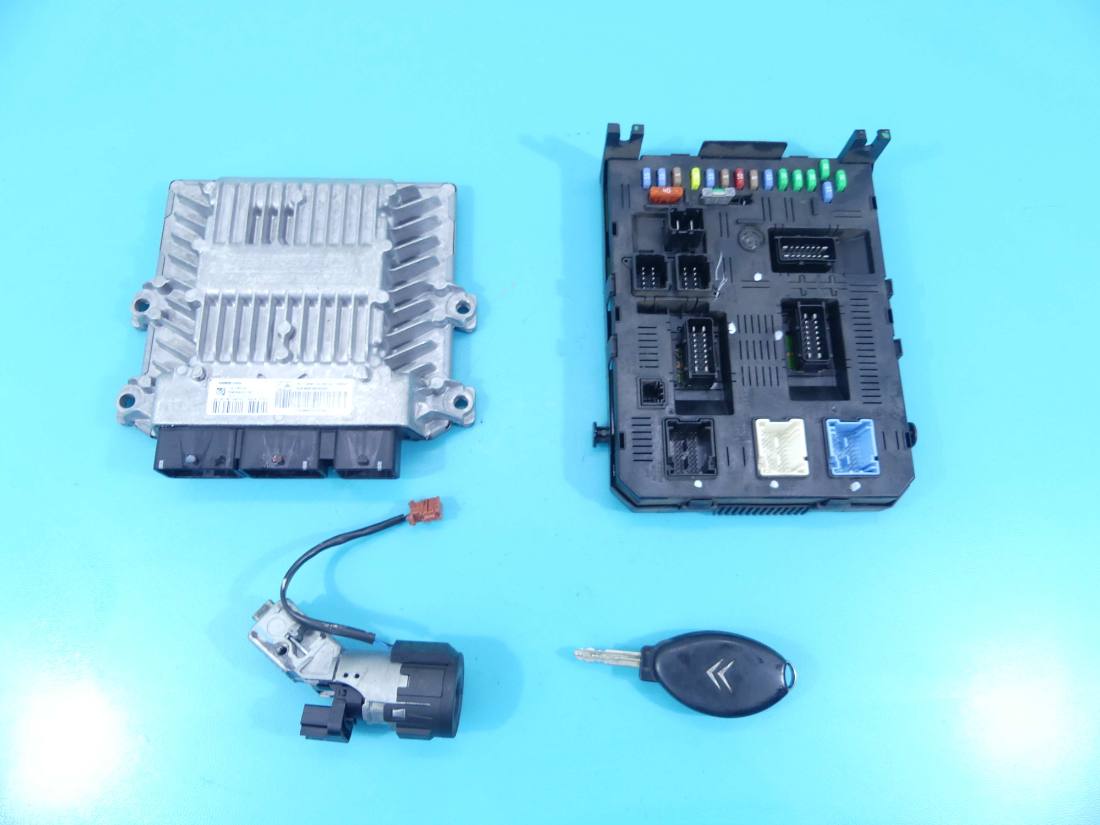 ЕБУ блок управління двигуна Citroen C5 9663606980