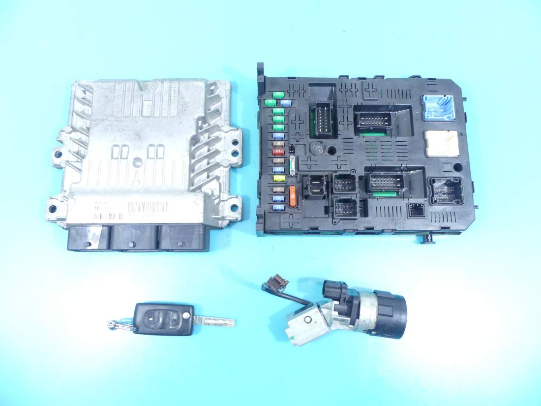 ЕБУ блок управління двигуна Citroen C5 9804127280
