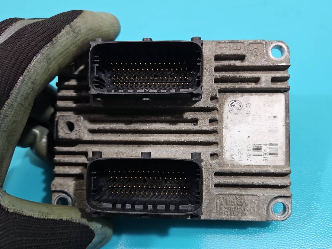 ЕБУ блок управління двигуна Fiat 500 51829843