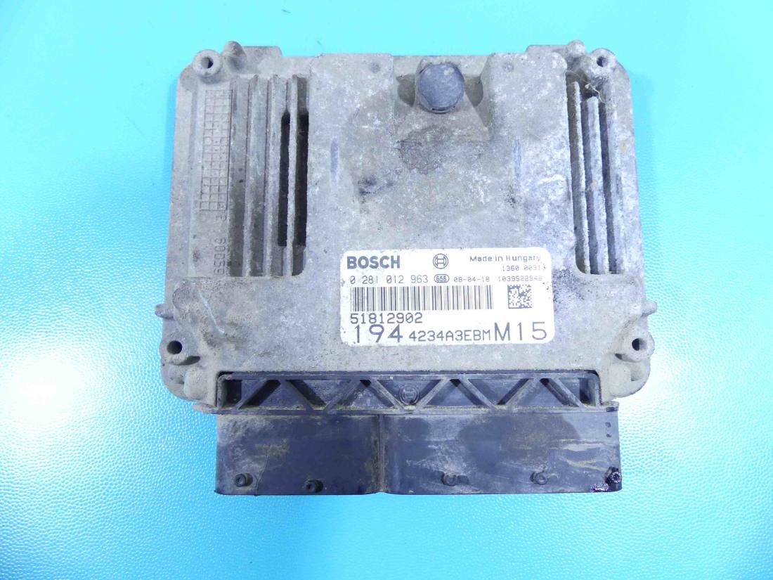 ЕБУ блок управління двигуна Fiat Croma 0281012963
