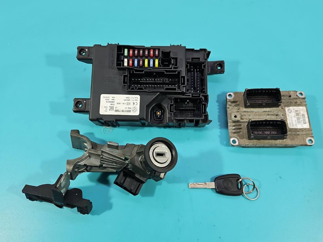 ЕБУ блок управління двигуна Fiat Punto 51784956