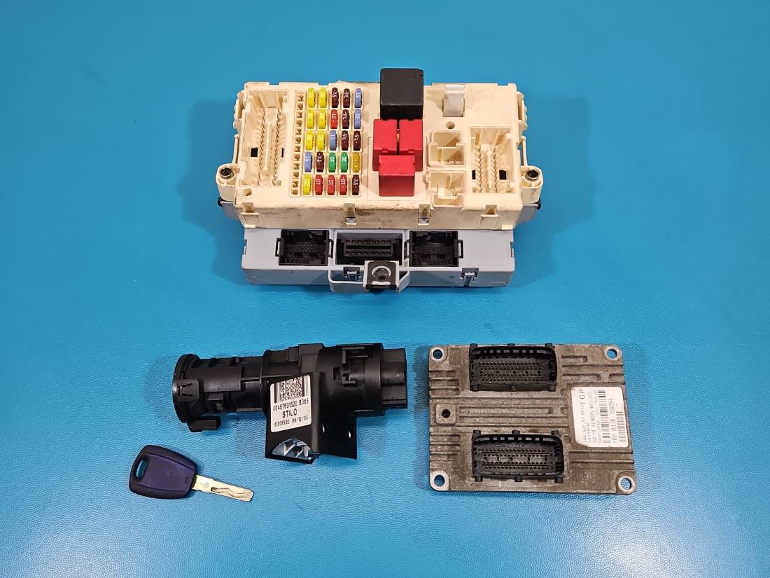 ЕБУ блок управління двигуна Fiat Stilo 55354616