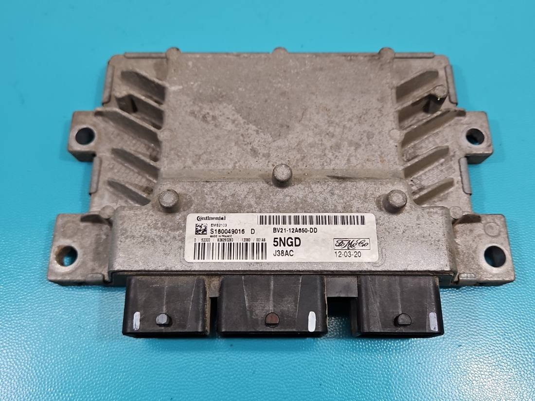ЕБУ блок управління двигуна Ford Fiesta S180049016D