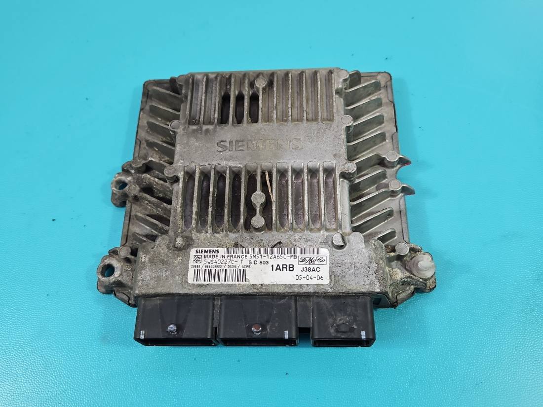ЕБУ блок управління двигуна Ford Focus 5M51-12A650-MB