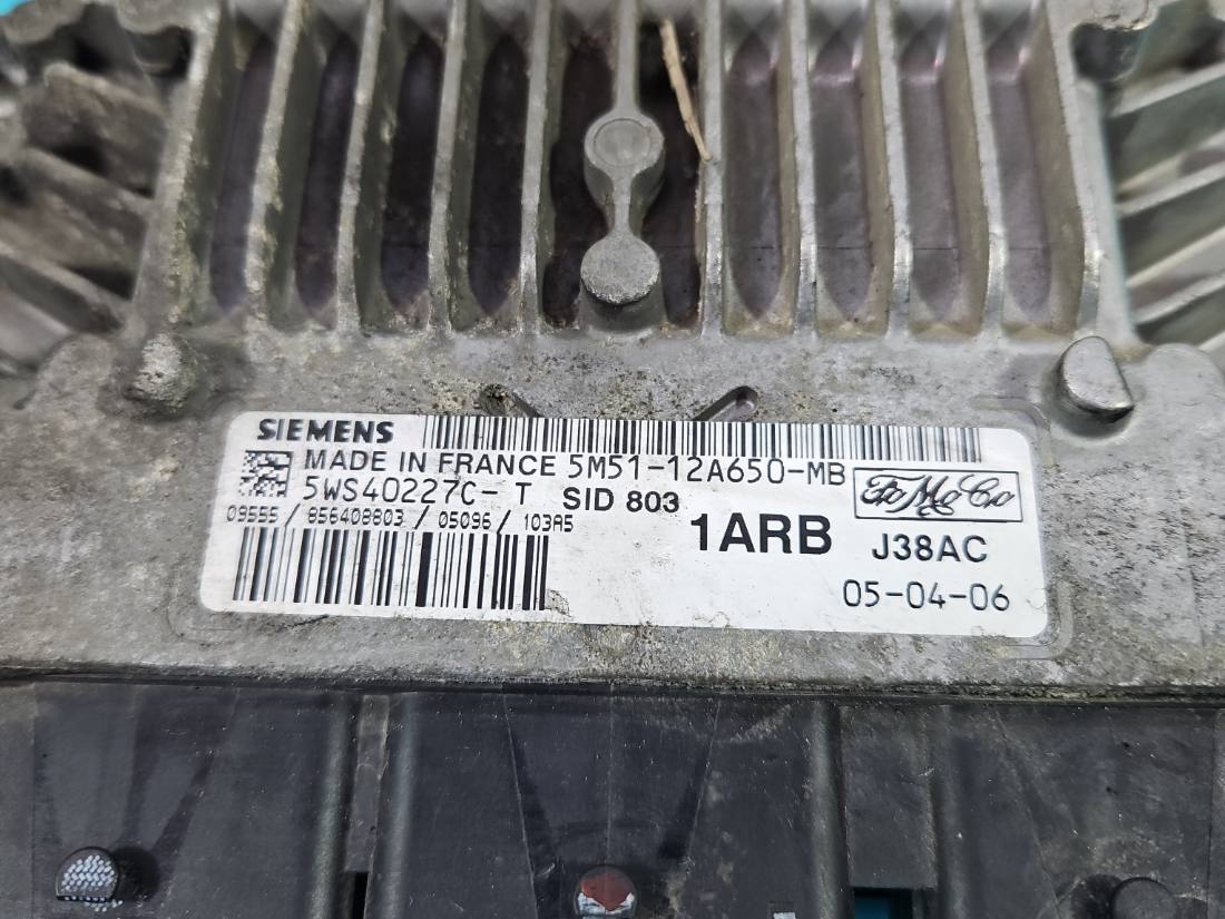 ЕБУ блок управління двигуна Ford Focus 5M51-12A650-MB — фото деталі 2
