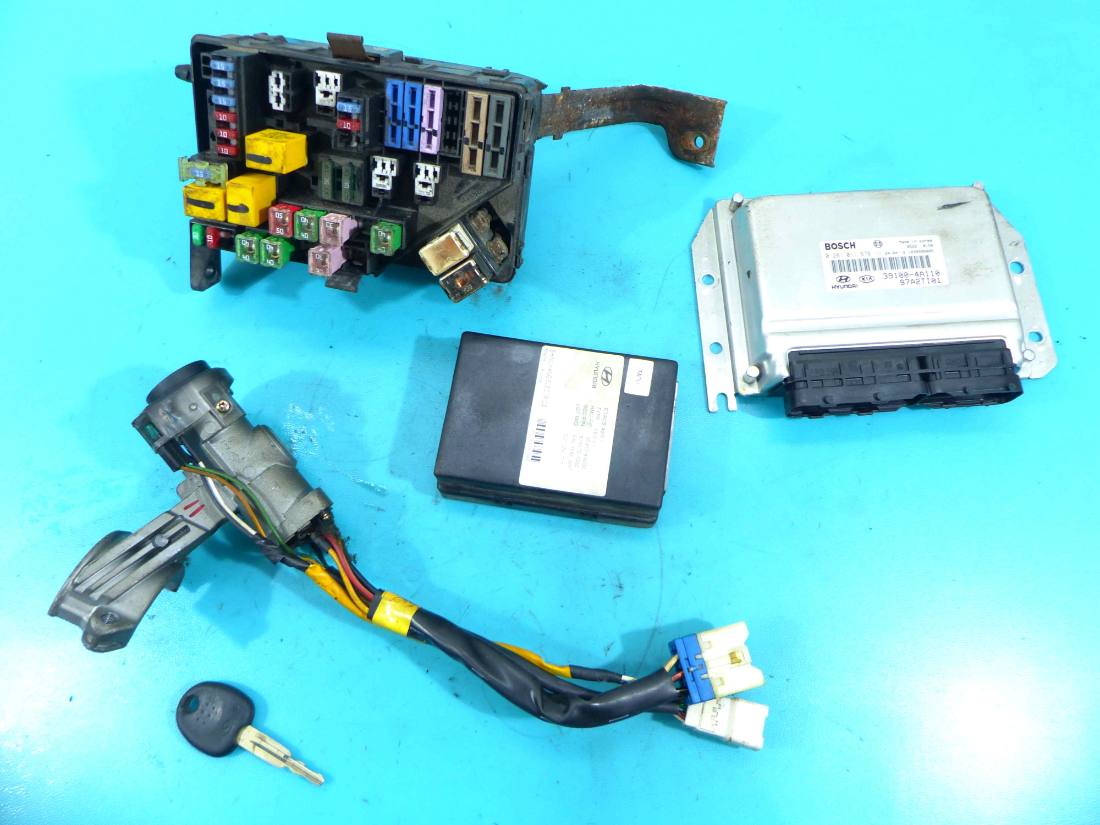ЕБУ блок управління двигуна Hyundai H1 0281011576