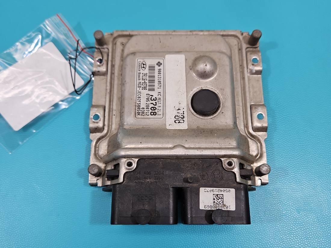 ЕБУ блок управління двигуна Hyundai I20 39116-03708