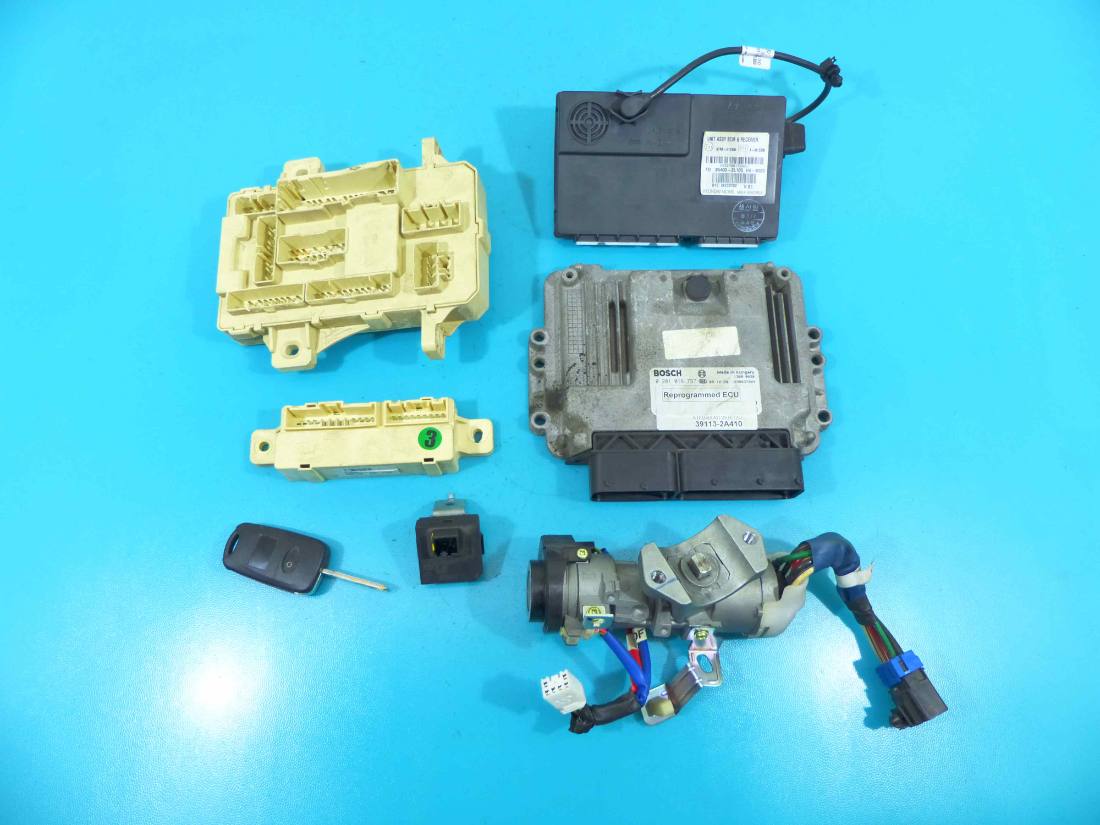 ЕБУ блок управління двигуна Hyundai I30 0281016737