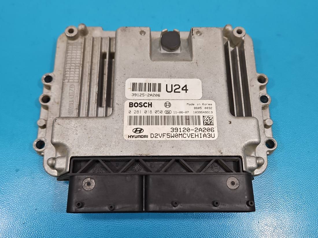 ЕБУ блок управління двигуна Hyundai I40 0281018050