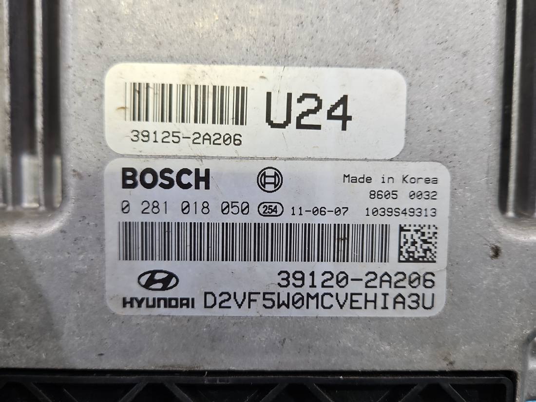 ЕБУ блок управління двигуна Hyundai I40 0281018050 — фото деталі 2