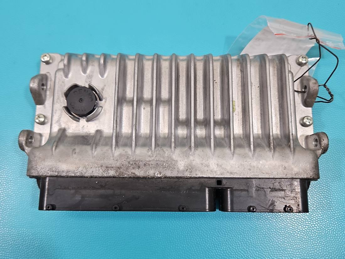 ЕБУ блок управління двигуна Lexus IS 89661-53R70