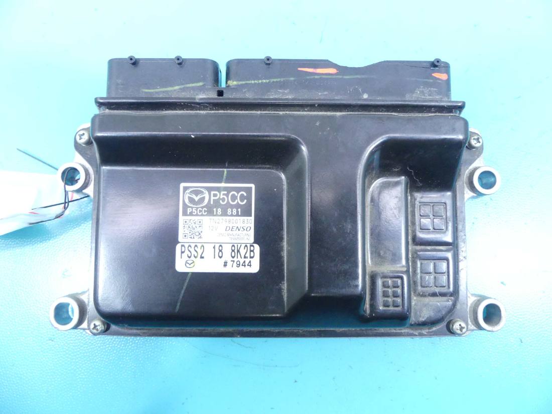 ЕБУ блок управління двигуна Mazda 3 P5CC18881