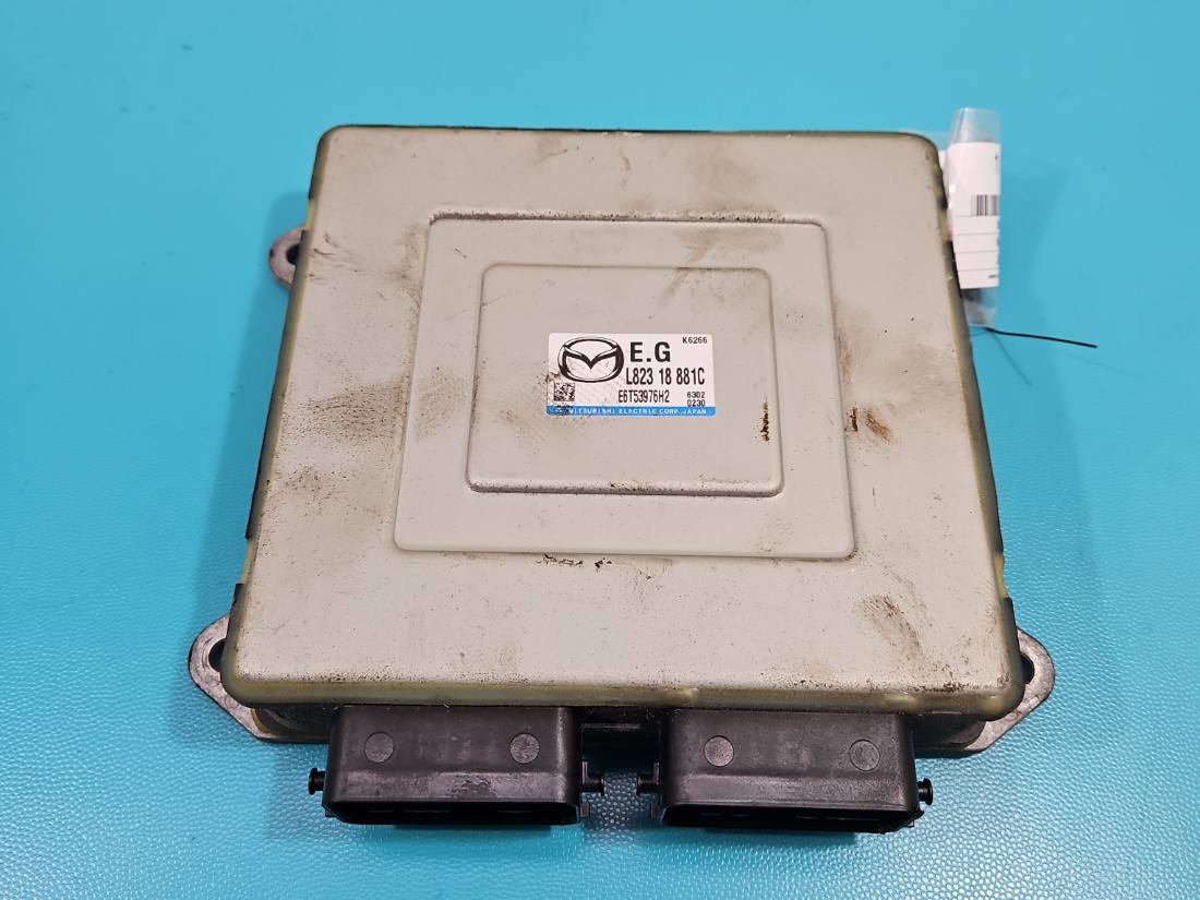 ЕБУ блок управління двигуна Mazda 5 L82318881C