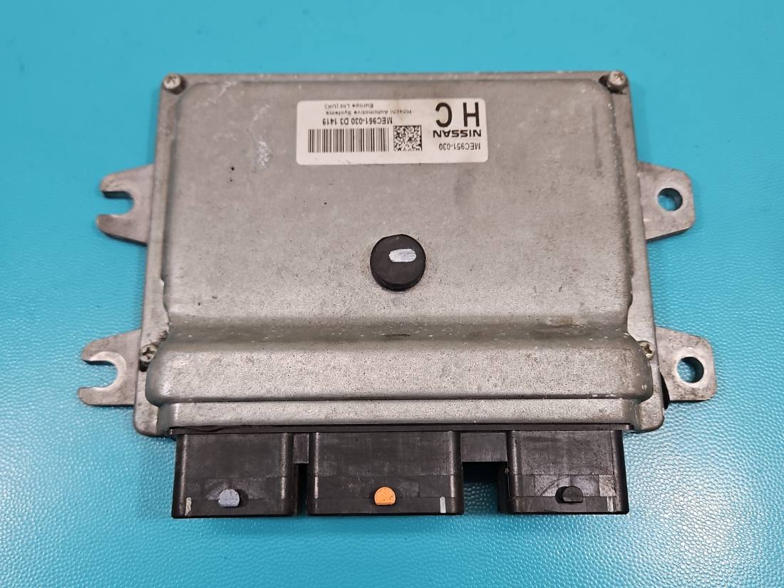 ЕБУ блок управління двигуна Nissan Qashqai MEC951-030