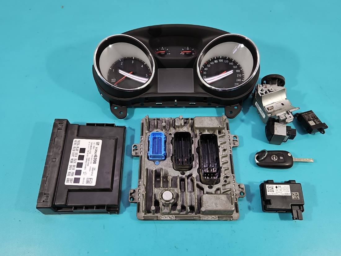 ЕБУ блок управління двигуна Opel Astra K 55509243