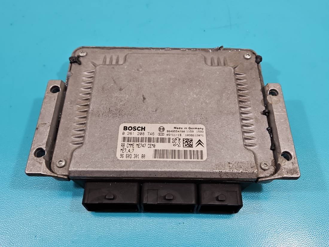 ЕБУ блок управління двигуна Peugeot 407 0261208746