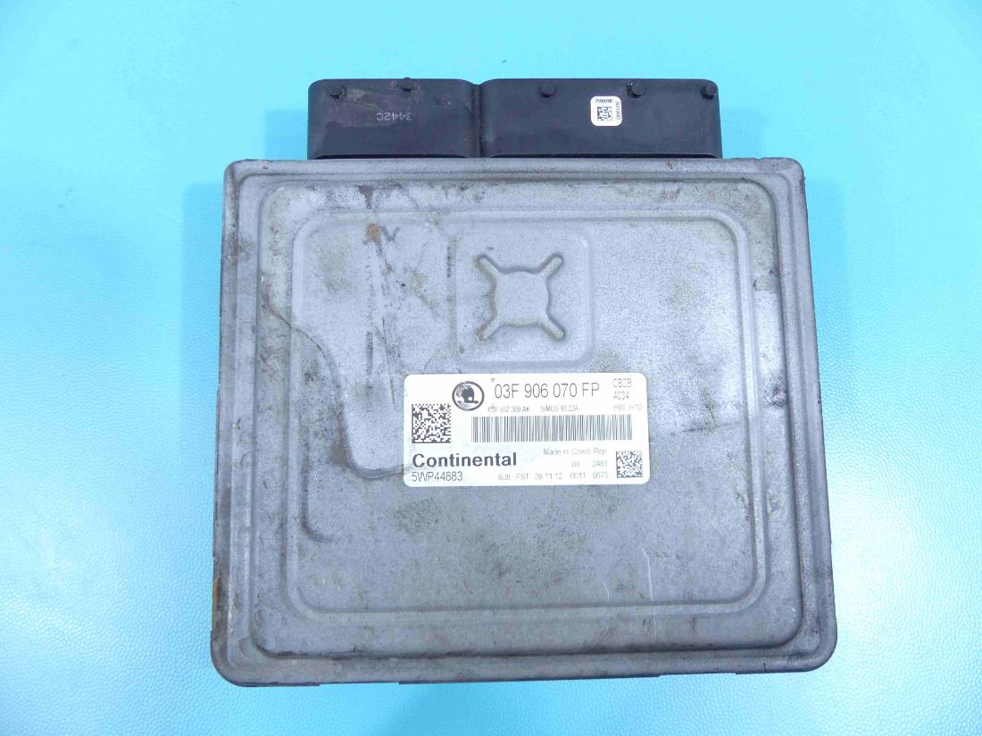 ЕБУ блок управління двигуна Skoda Rapid 03F906070FP