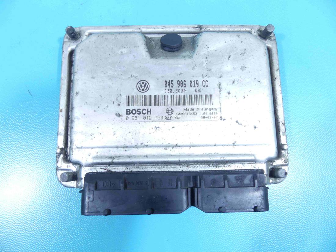ЕБУ блок управління двигуна Skoda Roomster 0281012750