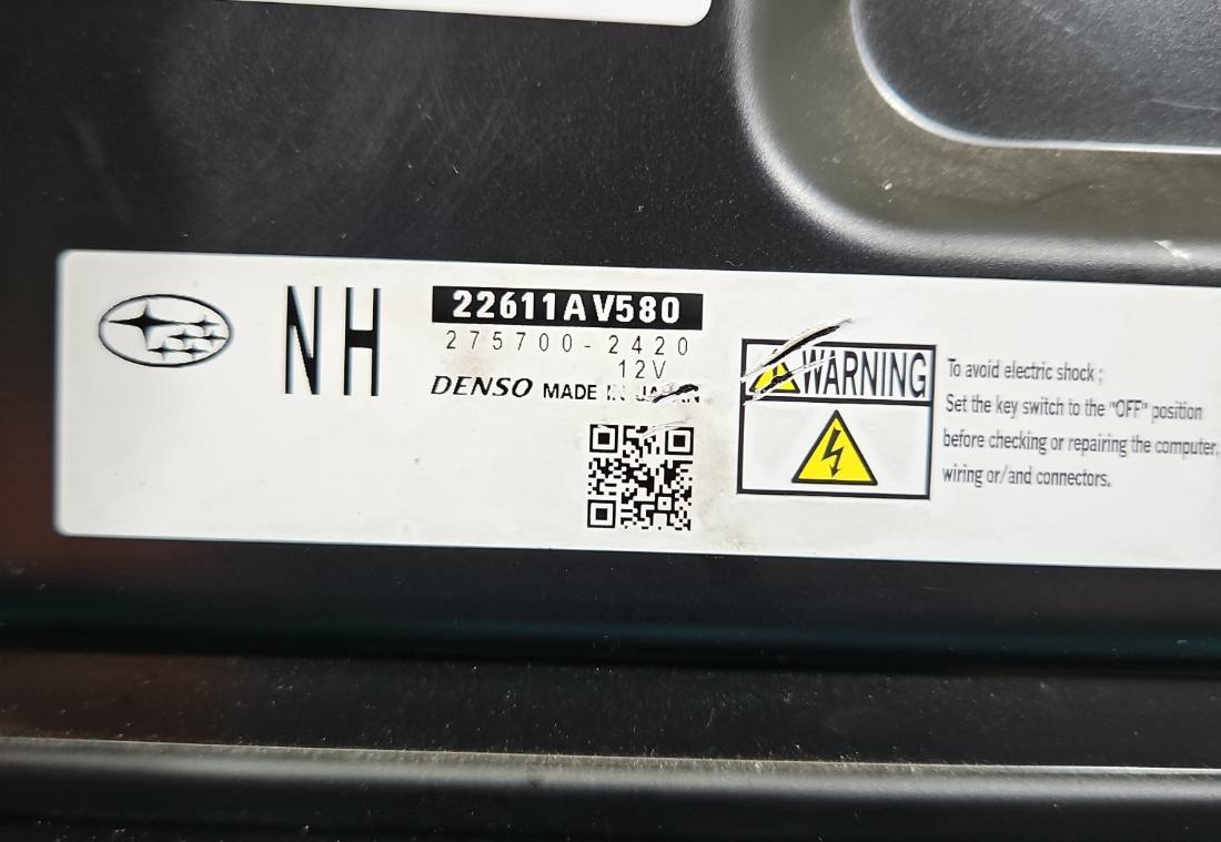 ЕБУ блок управління двигуна Subaru Forester 275700-2420 — фото деталі 2