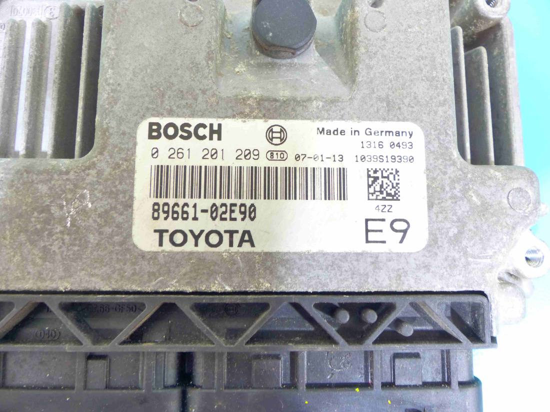 ЕБУ блок управління двигуна Toyota Auris 0261201209 — фото деталі 2