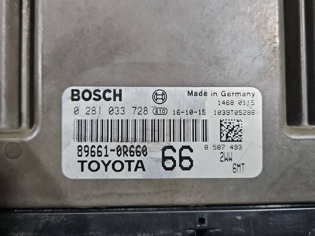 ЕБУ блок управління двигуна Toyota Rav4 0281033728 — фото деталі 2