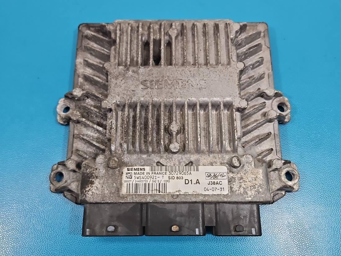 ЕБУ блок управління двигуна Volvo V50 30729065A