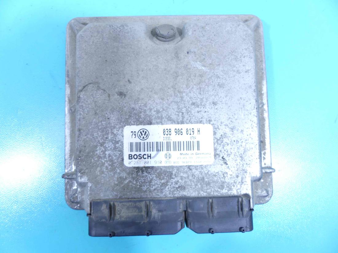 ЕБУ блок управління двигуна Volkswagen Bora 038906019H