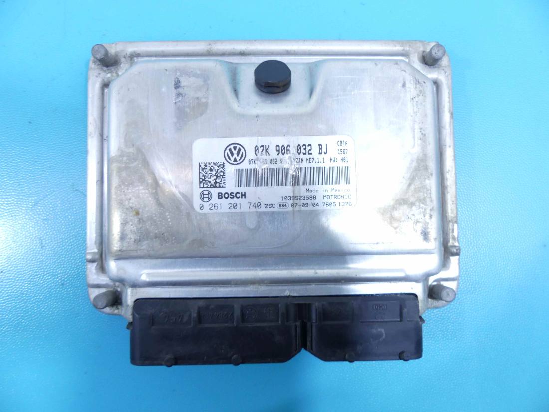 ЕБУ блок управління двигуна Volkswagen Jetta 0261201740
