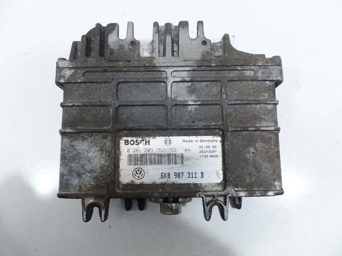 ЕБУ блок управління двигуна Volkswagen Polo 0261203752/753