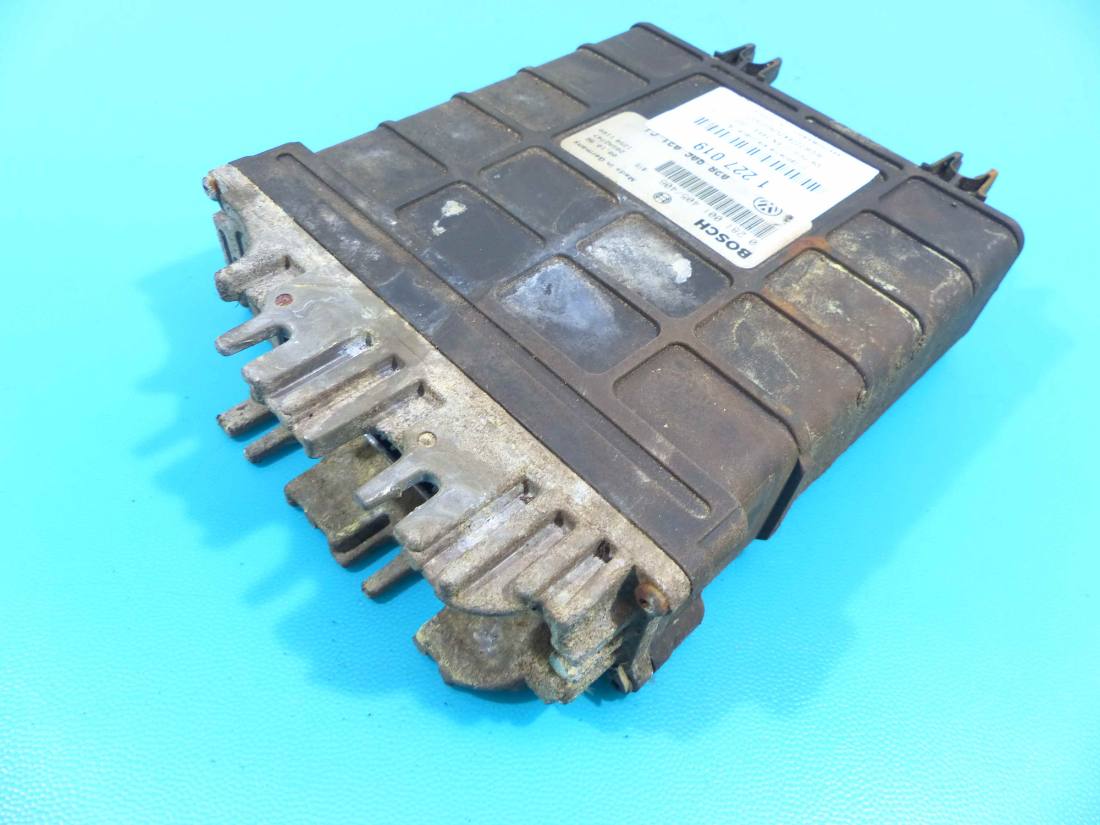 ЕБУ блок управління двигуна Volkswagen Polo 0281001405