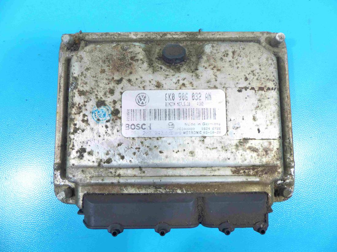 ЕБУ блок управління двигуна Volkswagen Polo 6K0906032AN