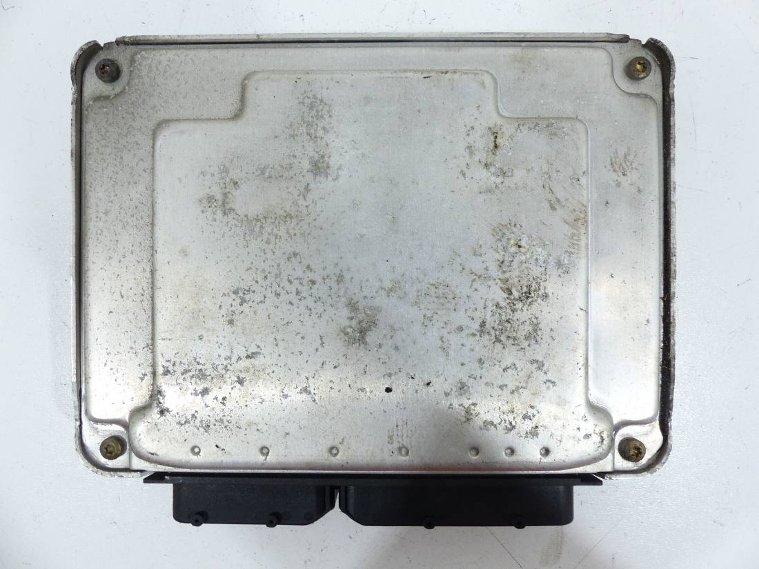 ЕБУ блок управління двигуна Volkswagen Polo 0281010866
