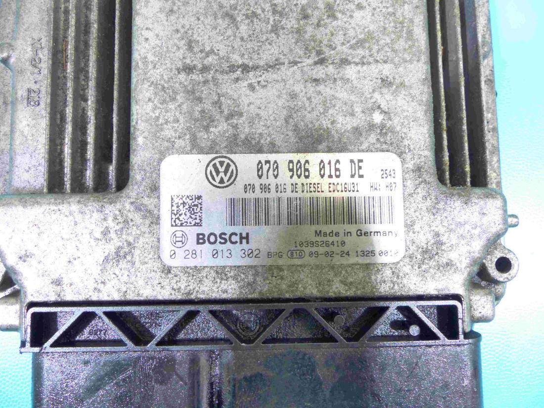 ЕБУ блок управління двигуна Volkswagen Touareg 0281013302 — фото деталі 2