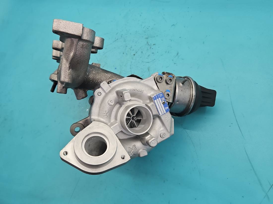 Турбіна турбокомпресор Volkswagen Passat B7 2.0 54409700007, 54409880007, 03L253056G