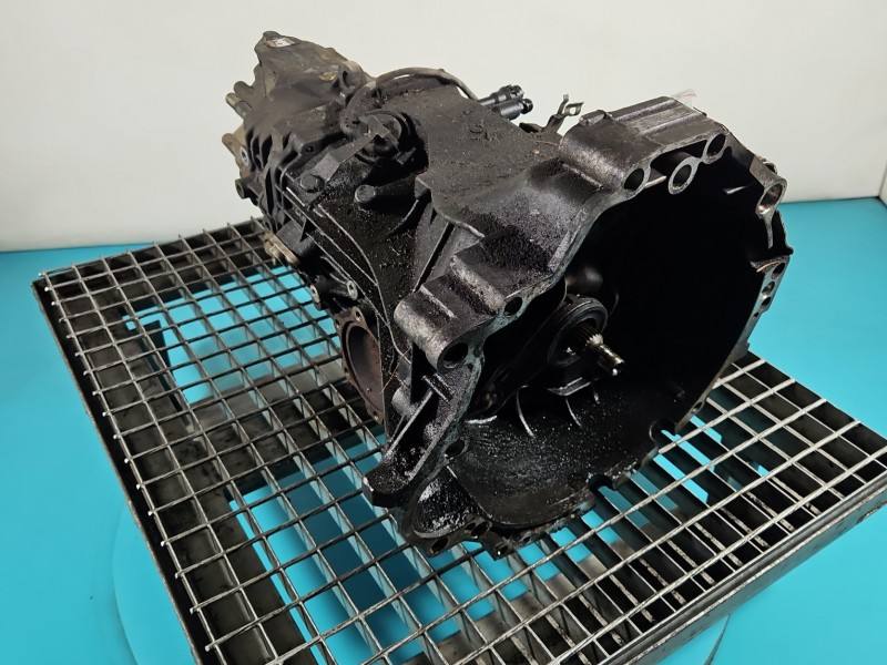 КПП Коробка передач Audi A4 B7 GYA