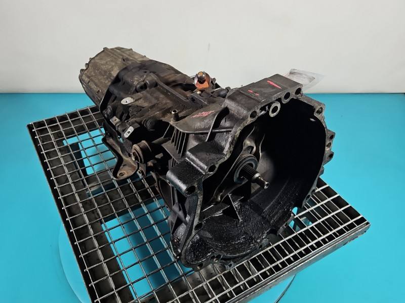 КПП Коробка передач Audi A4 B7 HCF