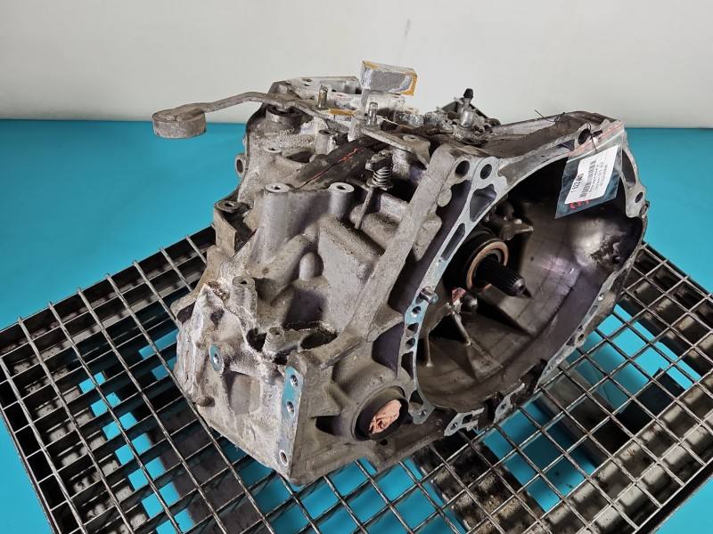 КПП Коробка передач Toyota Auris 31115-05031
