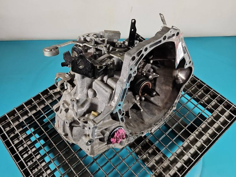 КПП Коробка передач Toyota Yaris 4