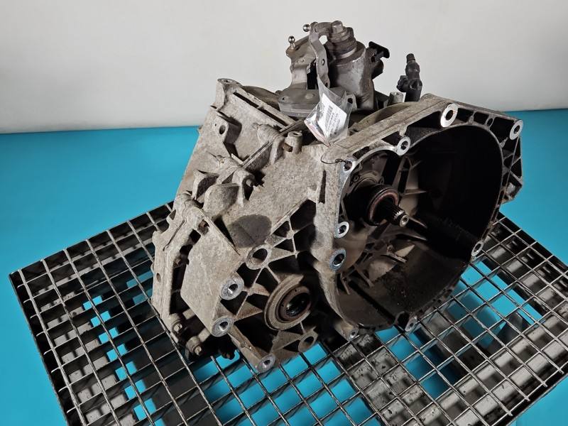 КПП Коробка передач Opel Zafira C F40