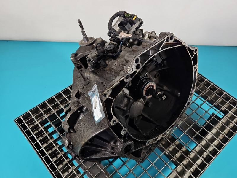 КПП Коробка передач Peugeot 3008 20DR24