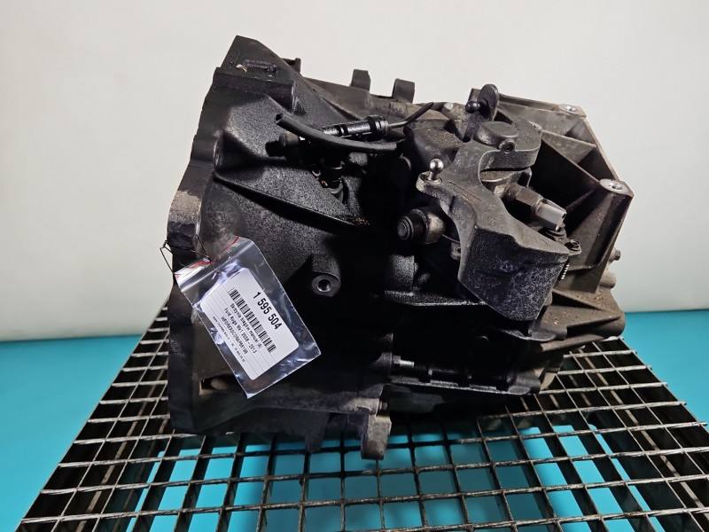 КПП Коробка передач Ford Kuga AV4R-7002-BB — фото деталі 3