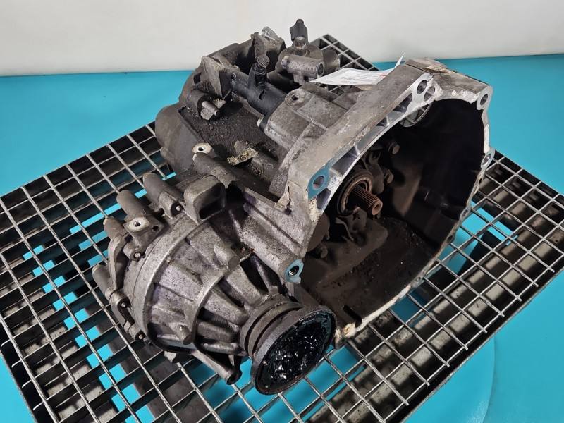 КПП Коробка передач Skoda Octavia 3 PEQ