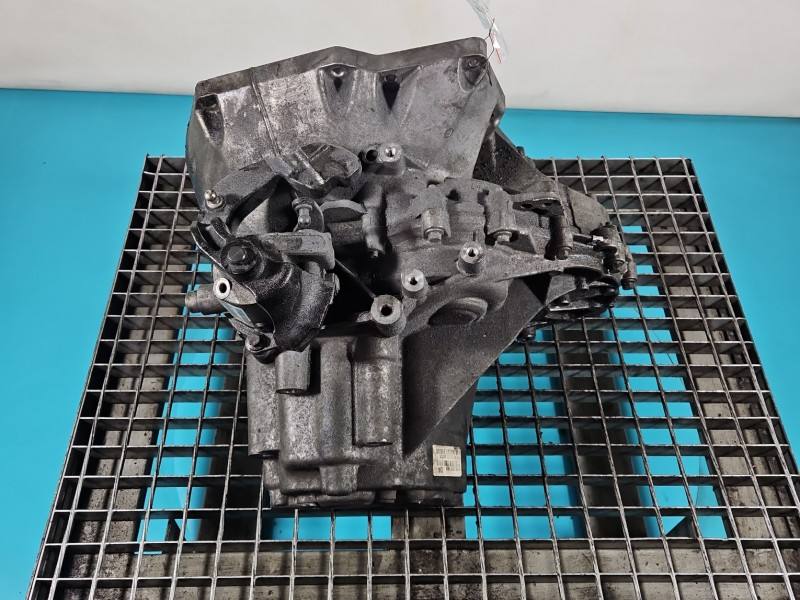 КПП Коробка передач Ford Focus F1FR7002DDA — фото деталі 9