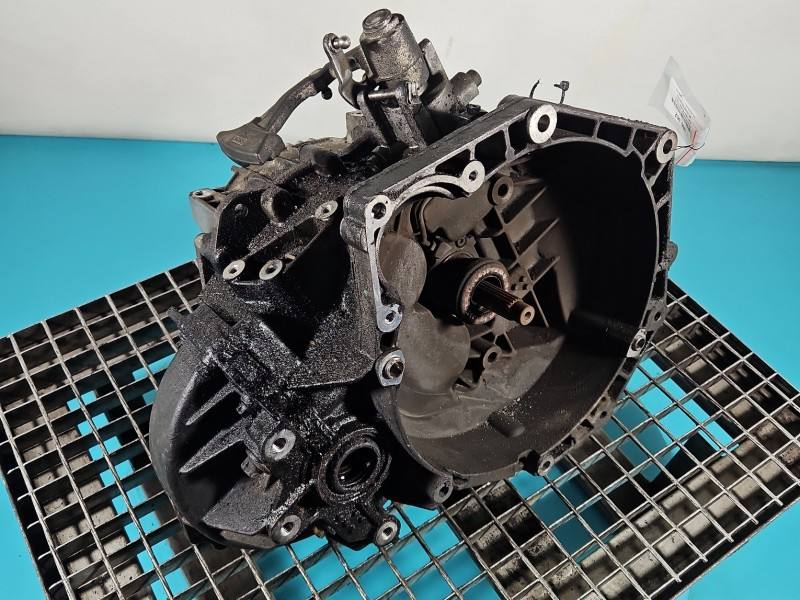 КПП Коробка передач Opel Zafira B M32