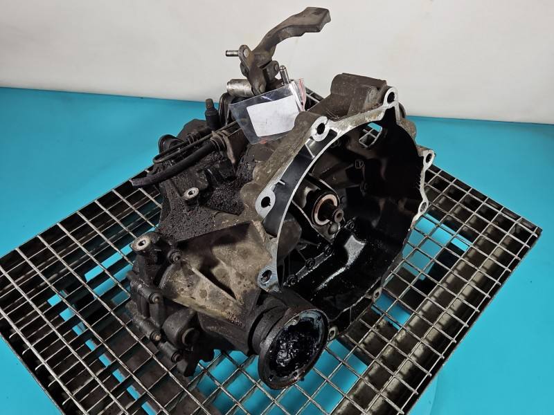 КПП Коробка передач Volkswagen Golf 5 HBM