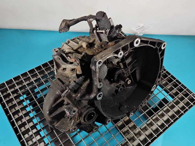 КПП Коробка передач Opel Zafira B M32