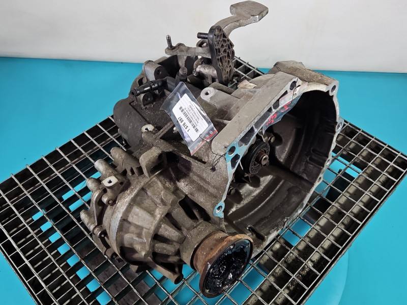 КПП Коробка передач Skoda Octavia 3 TJW