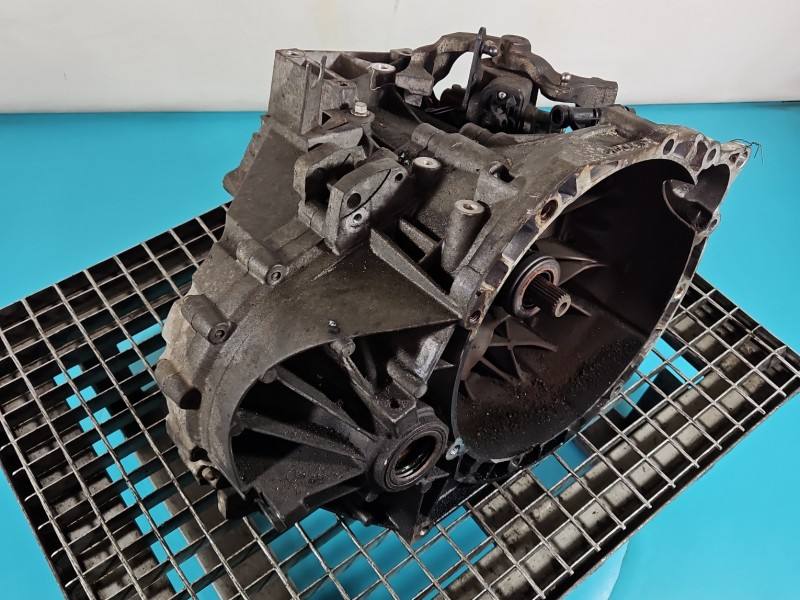 КПП Коробка передач Ford Kuga AV4R-7002-AA
